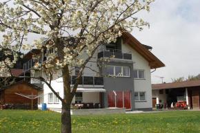  Ferienwohnungen Simon - Hauserhof  Оберперфус